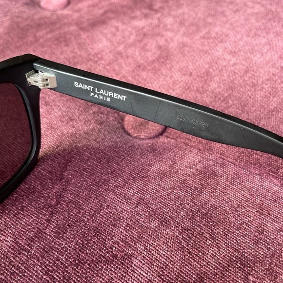 🕶💜🖤Saint Laurent Rectangular Sunglasses 🕶💜🖤 - Picture 5 of 11